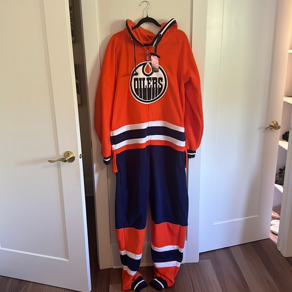 NHL Edmonton Oilers Onesie - Picture 1 of 6